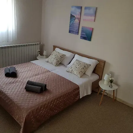 Leo-mar Apartmán *